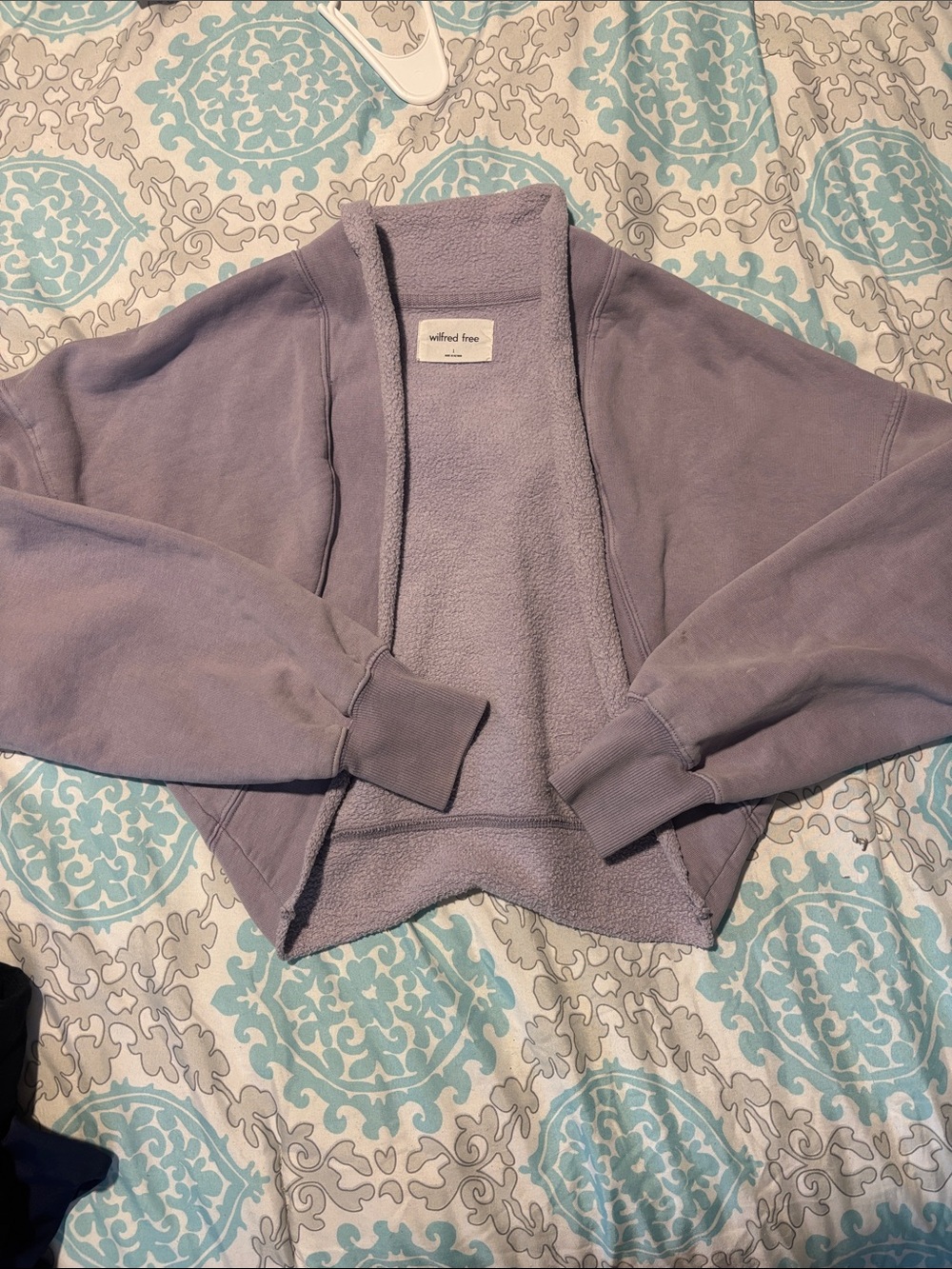 Wilfred free sweater